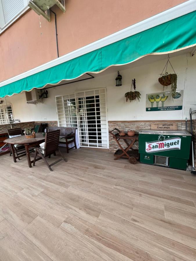 Anne'S Corner Apartment La Cala Del Moral Exterior photo