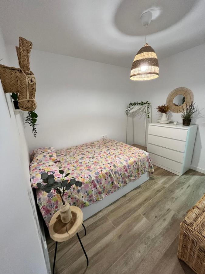 Anne'S Corner Apartment La Cala Del Moral Exterior photo